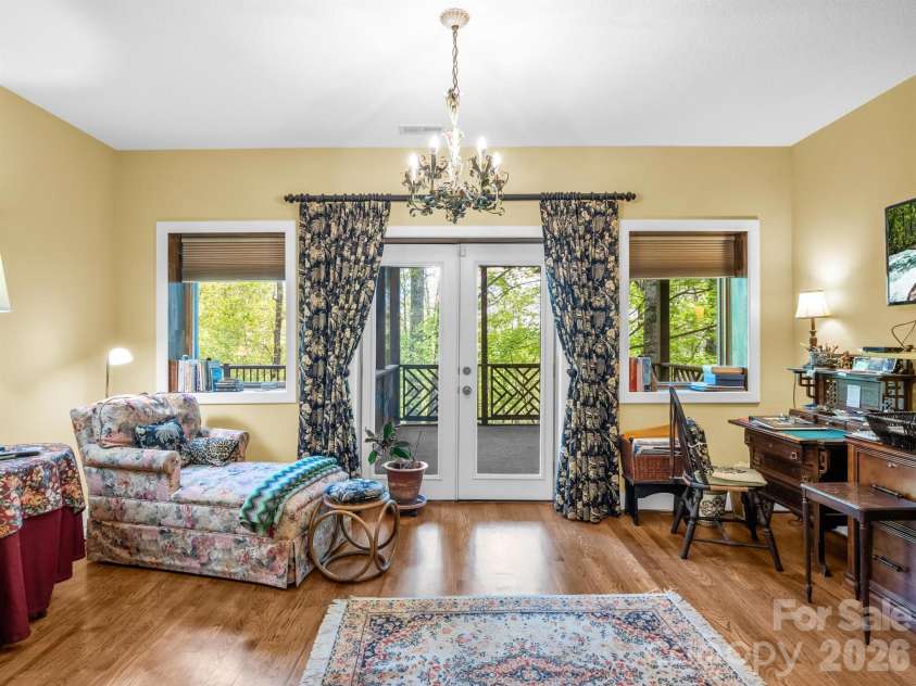 30 Laurel Branch Drive, Black Mountain, NC 28711.  MLS# CAR4356926, YatesRealty ID 16384. 