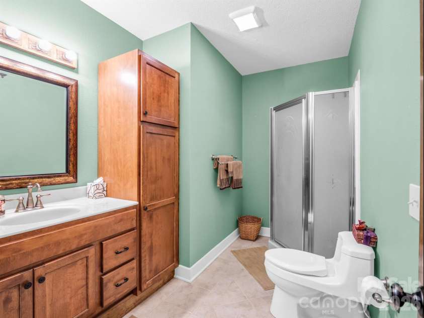 30 Laurel Branch Drive, Black Mountain, NC 28711.  MLS# CAR4356926, YatesRealty ID 16384. 
