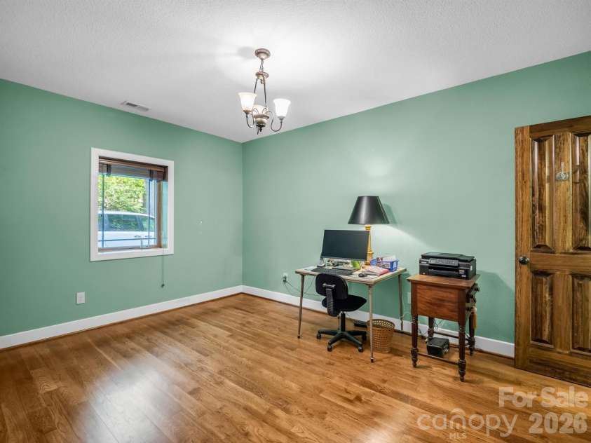 30 Laurel Branch Drive, Black Mountain, NC 28711.  MLS# CAR4356926, YatesRealty ID 16384. 