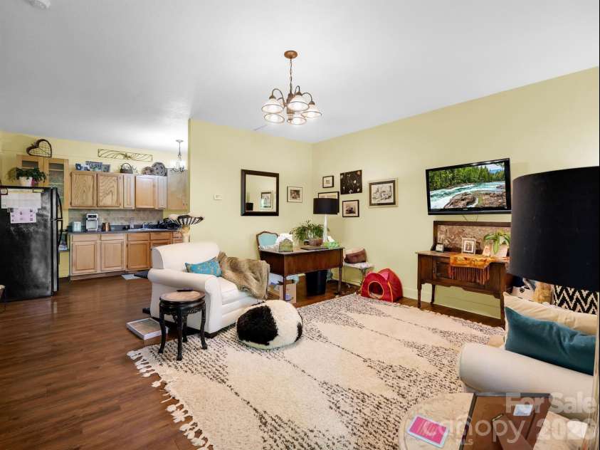 30 Laurel Branch Drive, Black Mountain, NC 28711.  MLS# CAR4356926, YatesRealty ID 16384. 