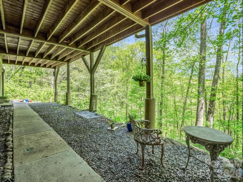 30 Laurel Branch Drive, Black Mountain, NC 28711.  MLS# CAR4356926, YatesRealty ID 16384. 