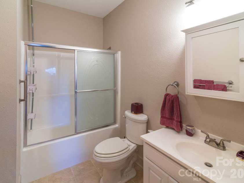 30 Laurel Branch Drive, Black Mountain, NC 28711.  MLS# CAR4356926, YatesRealty ID 16384. 
