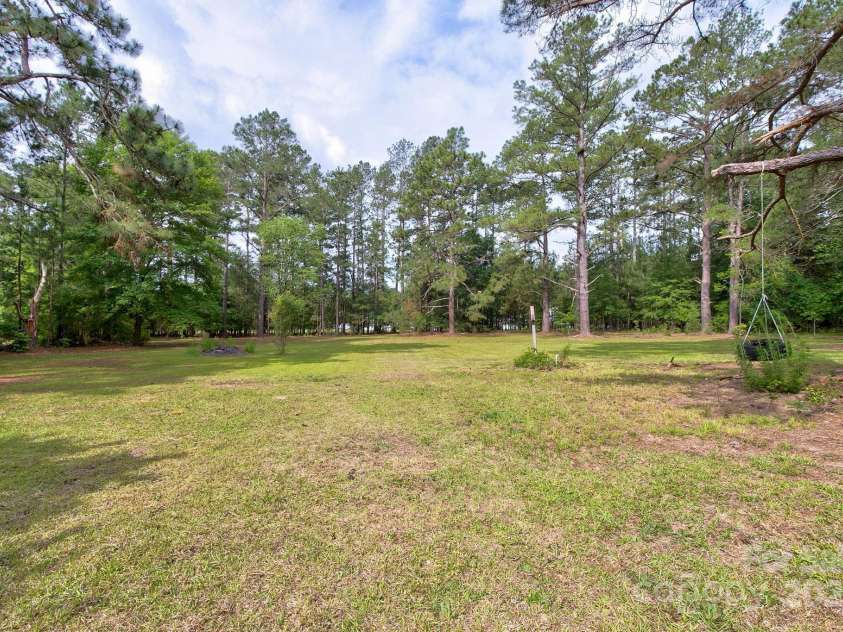 589 White Pines Circle, Camden, SC 29020.  MLS# CAR4261352, YatesRealty ID 16385. 