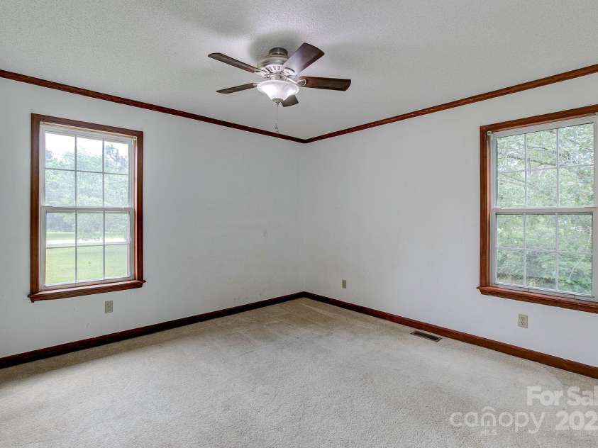 589 White Pines Circle, Camden, SC 29020.  MLS# CAR4261352, YatesRealty ID 16385. 