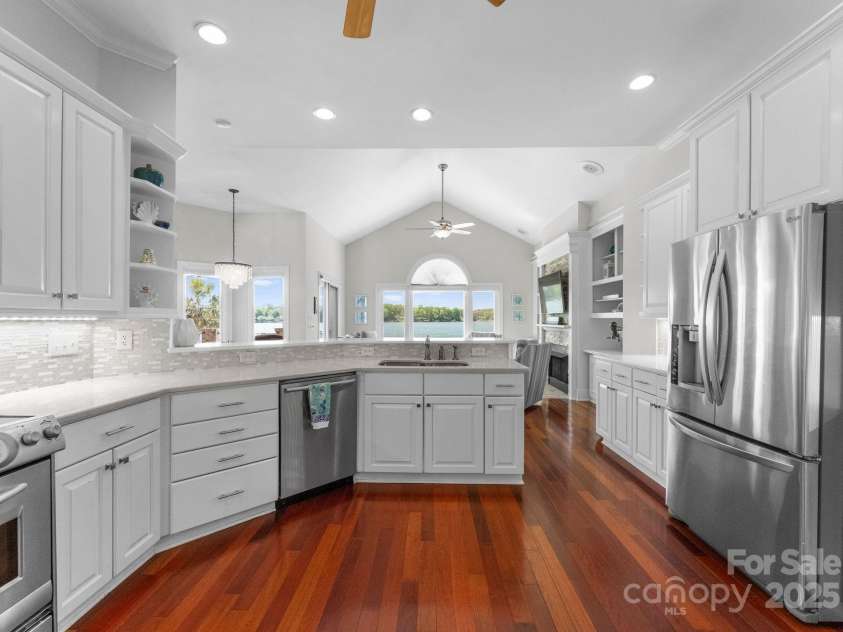 3507 Governors Island Drive, Denver, NC 28037.  MLS# CAR4249171, YatesRealty ID 16386. 