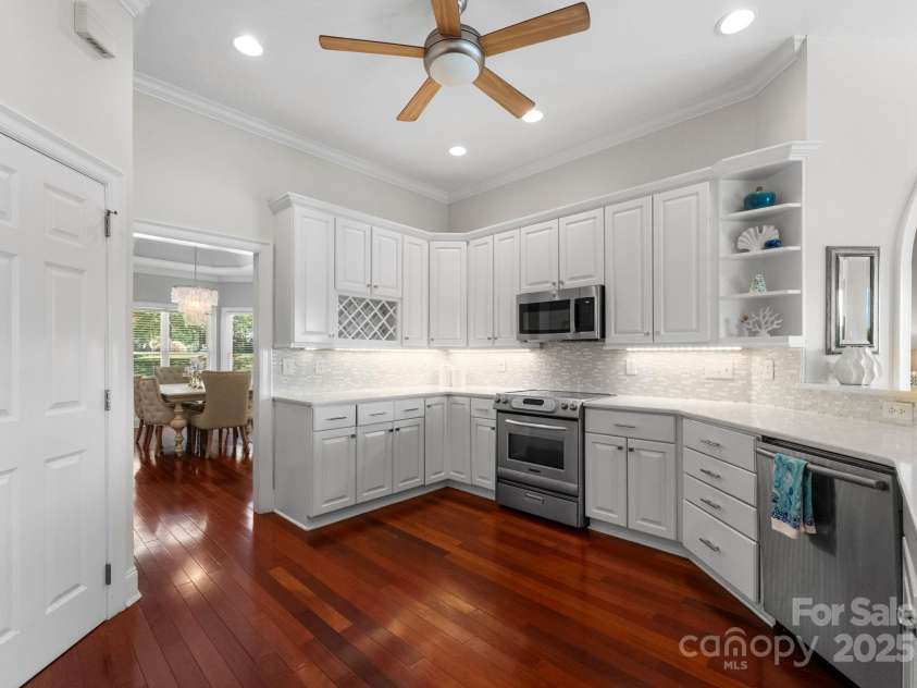 3507 Governors Island Drive, Denver, NC 28037.  MLS# CAR4249171, YatesRealty ID 16386. 