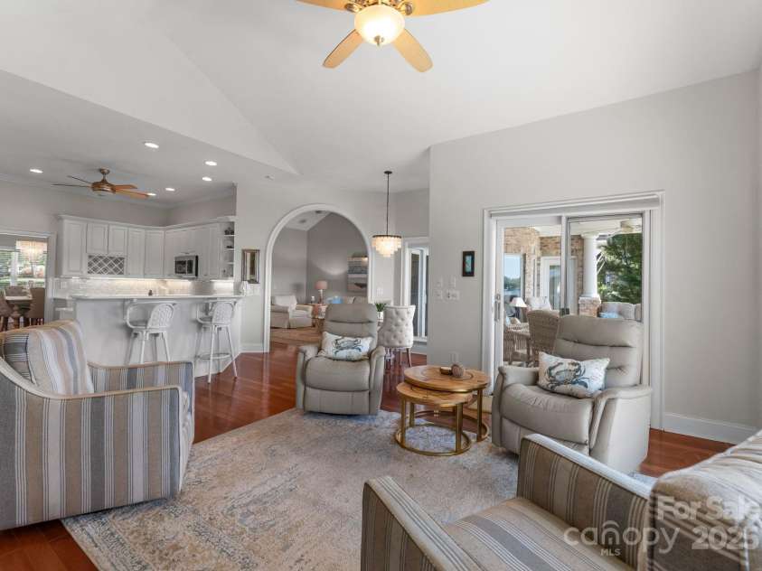 3507 Governors Island Drive, Denver, NC 28037.  MLS# CAR4249171, YatesRealty ID 16386. 