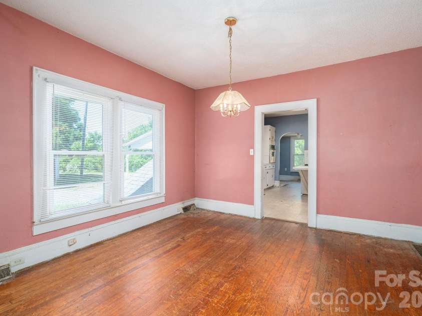 4823 Anthony Road, Kings Mountain, NC 28086.  MLS# CAR4351296, YatesRealty ID 16386. DINING ROOM