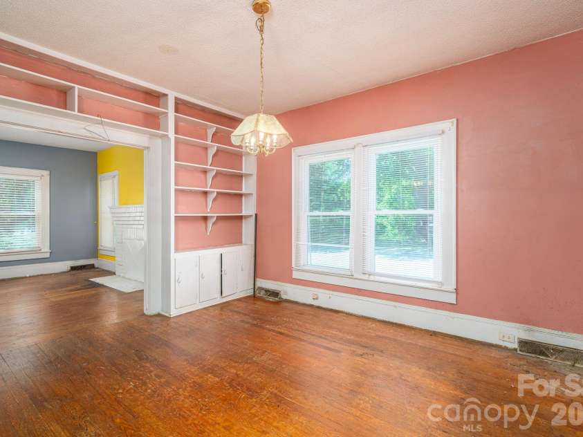 4823 Anthony Road, Kings Mountain, NC 28086.  MLS# CAR4351296, YatesRealty ID 16386. DINING ROOM