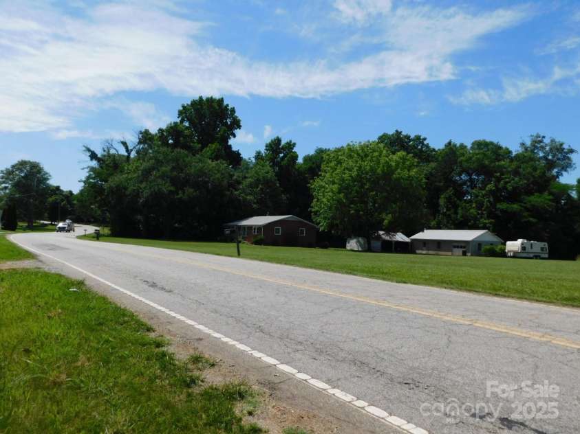450 Holloway Church Road, Lexington, NC 27292.  MLS# CAR4263033, YatesRealty ID 16387. Street