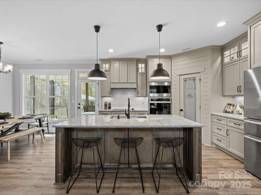 111 Alberta Avenue, Belmont, NC 28012.  MLS# CAR4207014, YatesRealty ID 16389. 