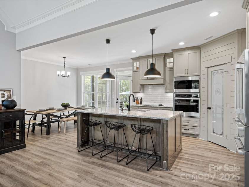 111 Alberta Avenue, Belmont, NC 28012.  MLS# CAR4207014, YatesRealty ID 16389. 