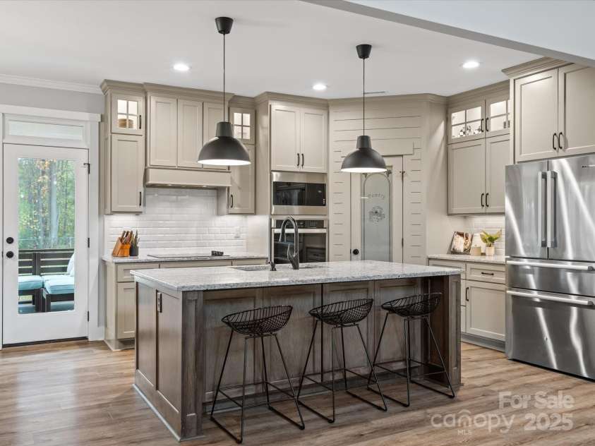 111 Alberta Avenue, Belmont, NC 28012.  MLS# CAR4207014, YatesRealty ID 16389. 