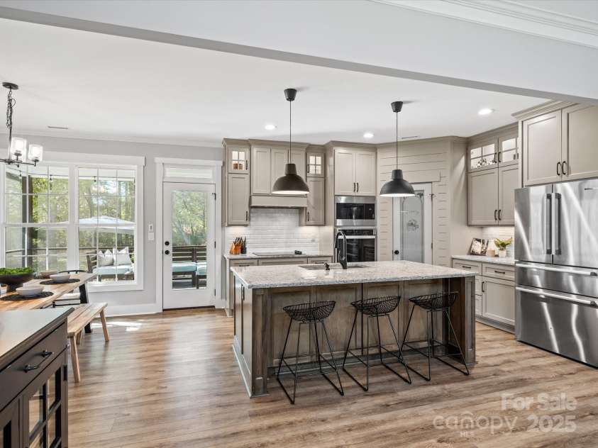 111 Alberta Avenue, Belmont, NC 28012.  MLS# CAR4207014, YatesRealty ID 16389. 