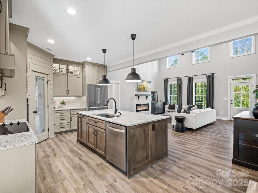 111 Alberta Avenue, Belmont, NC 28012.  MLS# CAR4207014, YatesRealty ID 16389. 