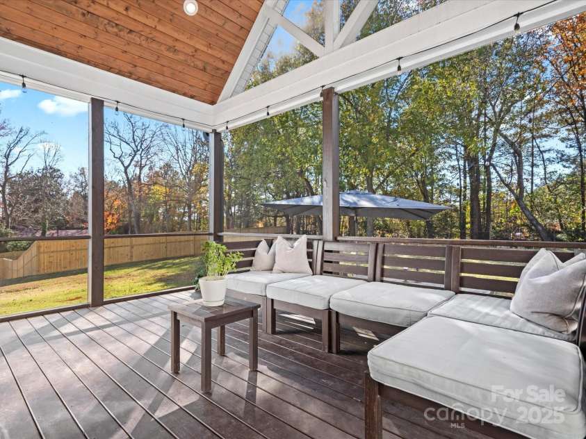 111 Alberta Avenue, Belmont, NC 28012.  MLS# CAR4207014, YatesRealty ID 16389. 