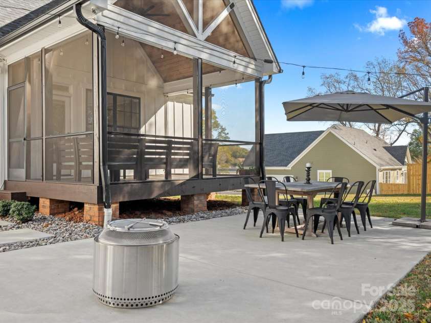 111 Alberta Avenue, Belmont, NC 28012.  MLS# CAR4207014, YatesRealty ID 16389. 