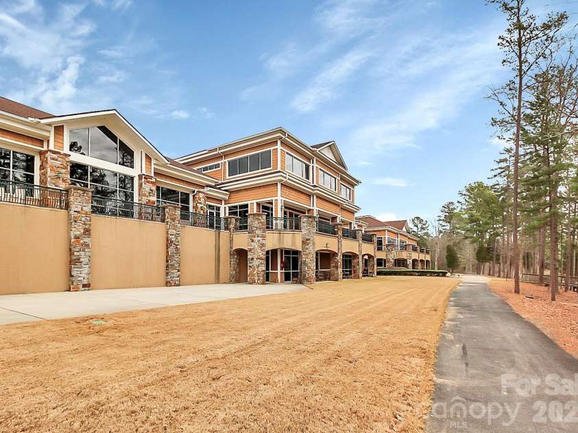 44424 Oriole Drive, Fort Mill, SC 29707.  MLS# CAR4344745, YatesRealty ID 1639. 