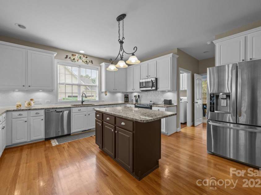 10703 Back Ridge Road, Charlotte, NC 28277.  MLS# CAR4265116, YatesRealty ID 16390. 