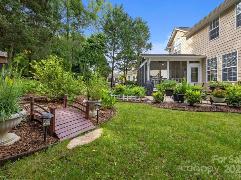 10703 Back Ridge Road, Charlotte, NC 28277.  MLS# CAR4265116, YatesRealty ID 16390. 