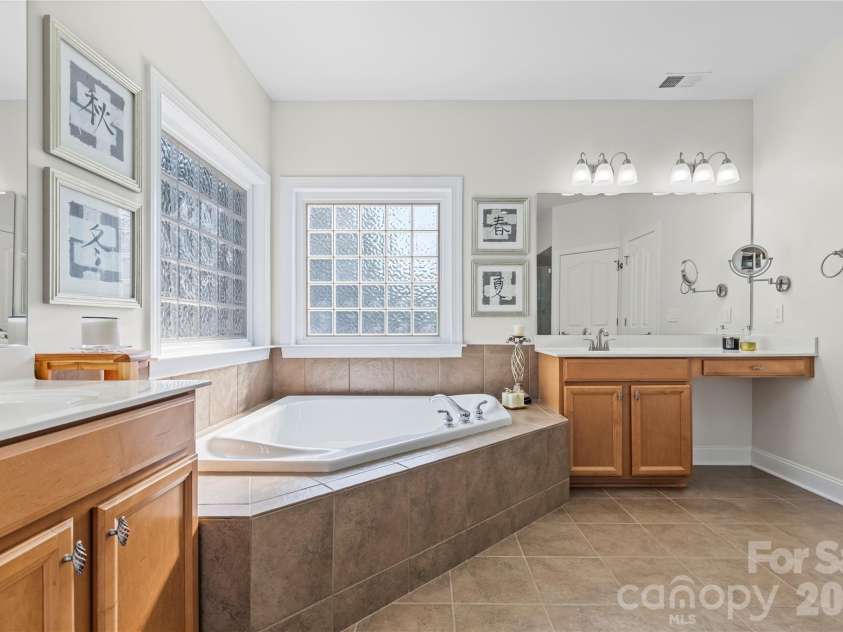 388 Cove Creek Loop, Mooresville, NC 28117.  MLS# CAR4304115, YatesRealty ID 16390. 