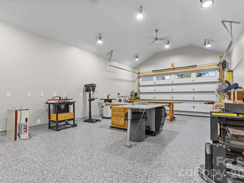 388 Cove Creek Loop, Mooresville, NC 28117.  MLS# CAR4304115, YatesRealty ID 16390. Workshop - provides so many possibilities for use
