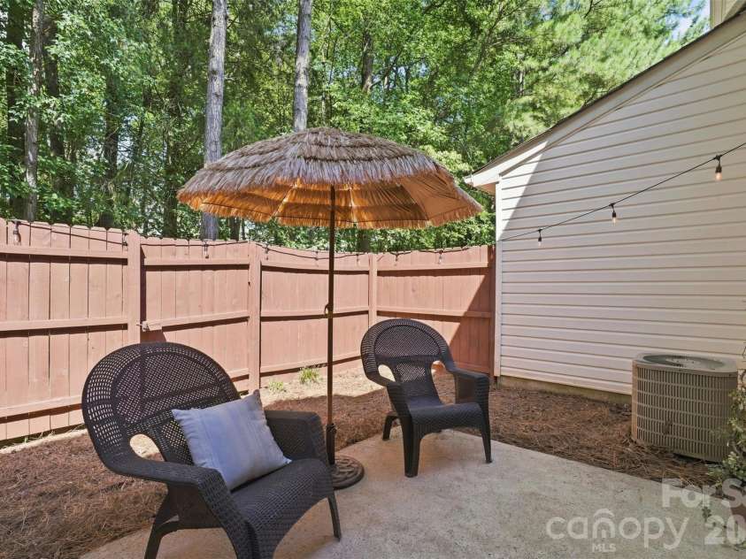 6766 Cypress Tree Lane, Charlotte, NC 28215.  MLS# CAR4415142, YatesRealty ID 16391. 