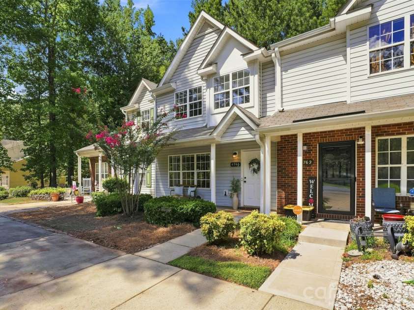 6766 Cypress Tree Lane, Charlotte, NC 28215.  MLS# CAR4415142, YatesRealty ID 16391. Updated 3 bedroom / 2.5 bath townhome,  1366 sq ft.