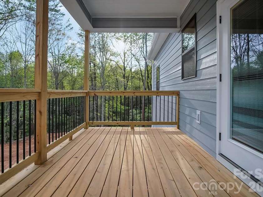 129 Rosecommon Lane, Rutherfordton, NC 28139.  MLS# CAR4369050, YatesRealty ID 16392. 