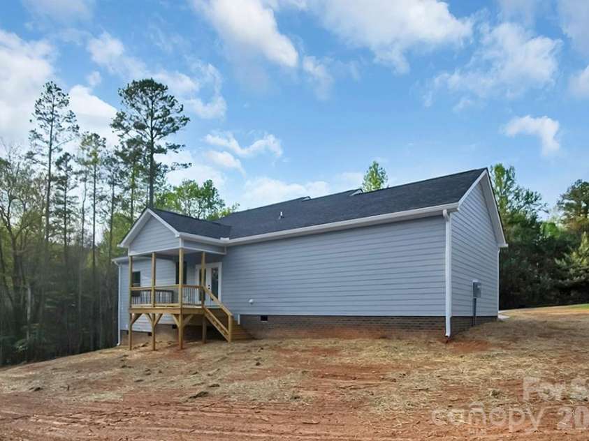 129 Rosecommon Lane, Rutherfordton, NC 28139.  MLS# CAR4369050, YatesRealty ID 16392. 