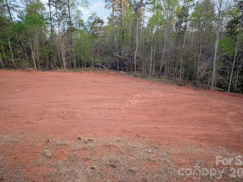 129 Rosecommon Lane, Rutherfordton, NC 28139.  MLS# CAR4369050, YatesRealty ID 16392. 