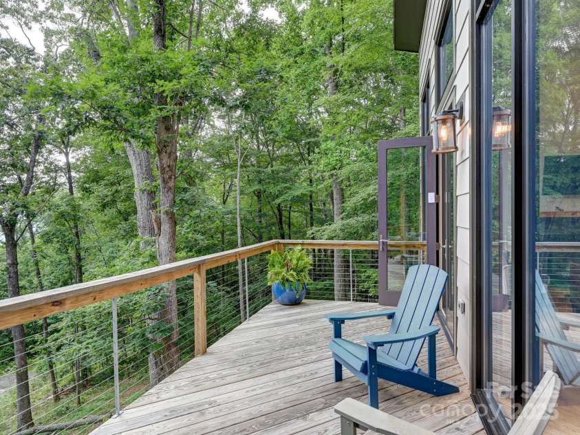 43 Tinkling Springs Lane, Fairview, NC 28730.  MLS# CAR4159981, YatesRealty ID 16392. Surrounded by Nature