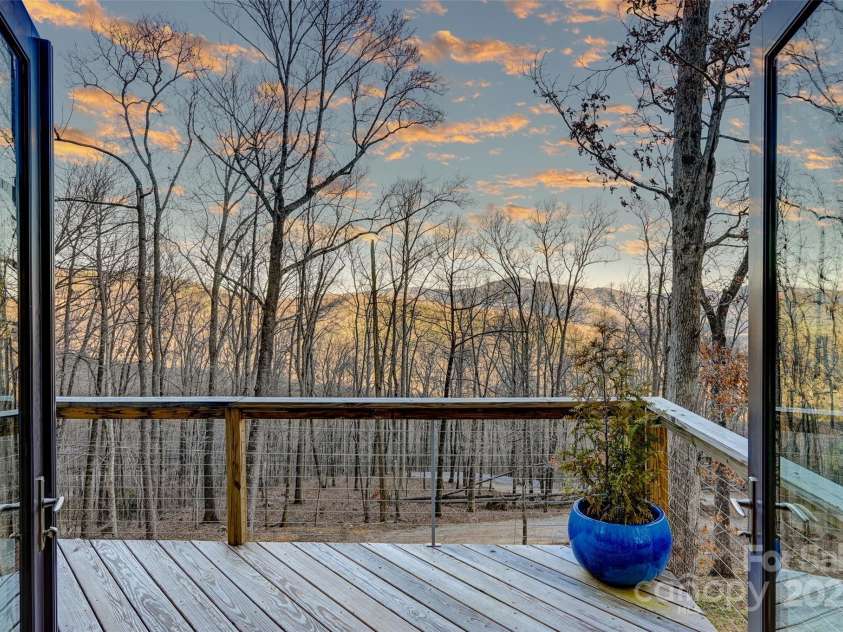 43 Tinkling Springs Lane, Fairview, NC 28730.  MLS# CAR4159981, YatesRealty ID 16392. Winter Deck View
