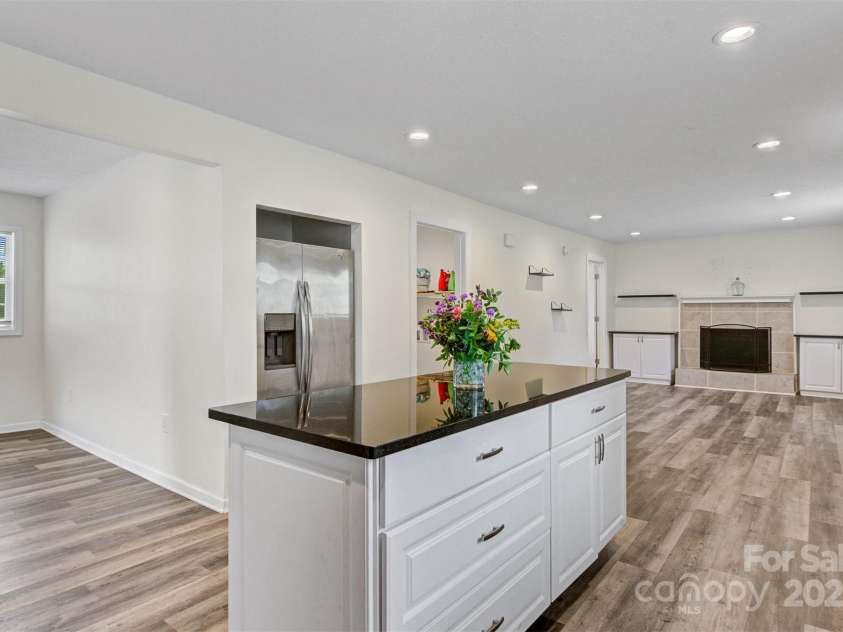 25 Southern Way, Nebo, NC 28761.  MLS# CAR4259823, YatesRealty ID 16393. 