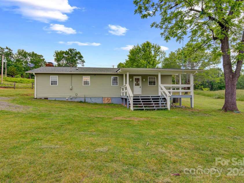 25 Southern Way, Nebo, NC 28761.  MLS# CAR4259823, YatesRealty ID 16393. 