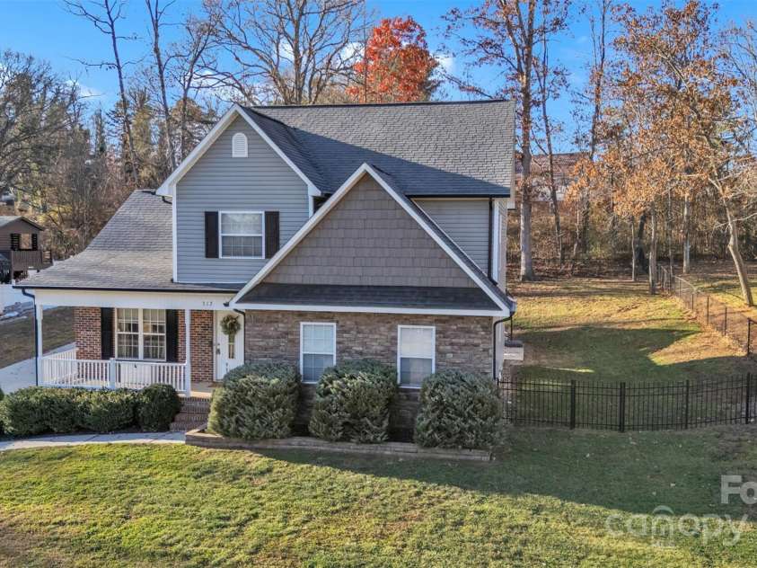 312 Oak Knoll, Hildebran, NC 28637.  MLS# CAR4325397, YatesRealty ID 16393. 