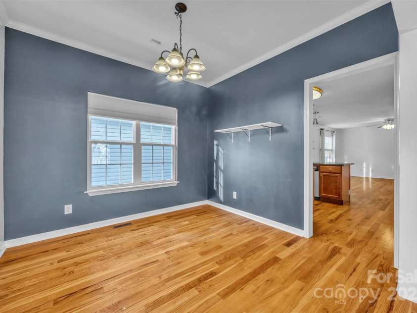312 Oak Knoll, Hildebran, NC 28637.  MLS# CAR4325397, YatesRealty ID 16393. 