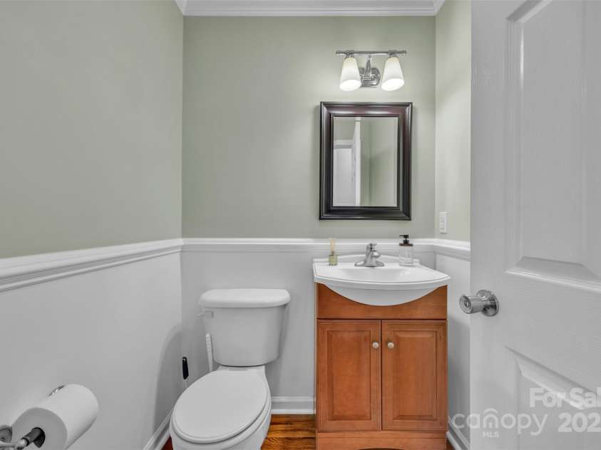 312 Oak Knoll, Hildebran, NC 28637.  MLS# CAR4325397, YatesRealty ID 16393. 