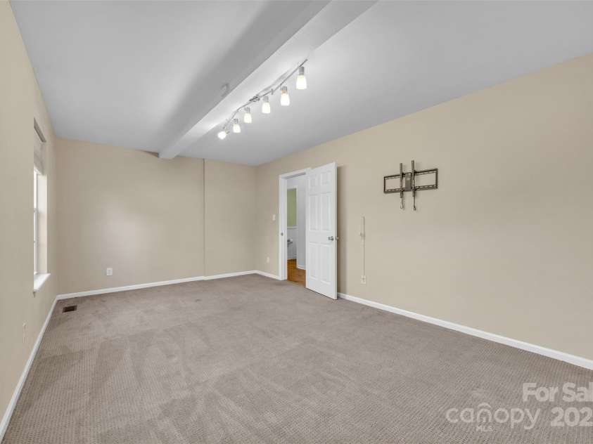 312 Oak Knoll, Hildebran, NC 28637.  MLS# CAR4325397, YatesRealty ID 16393. 