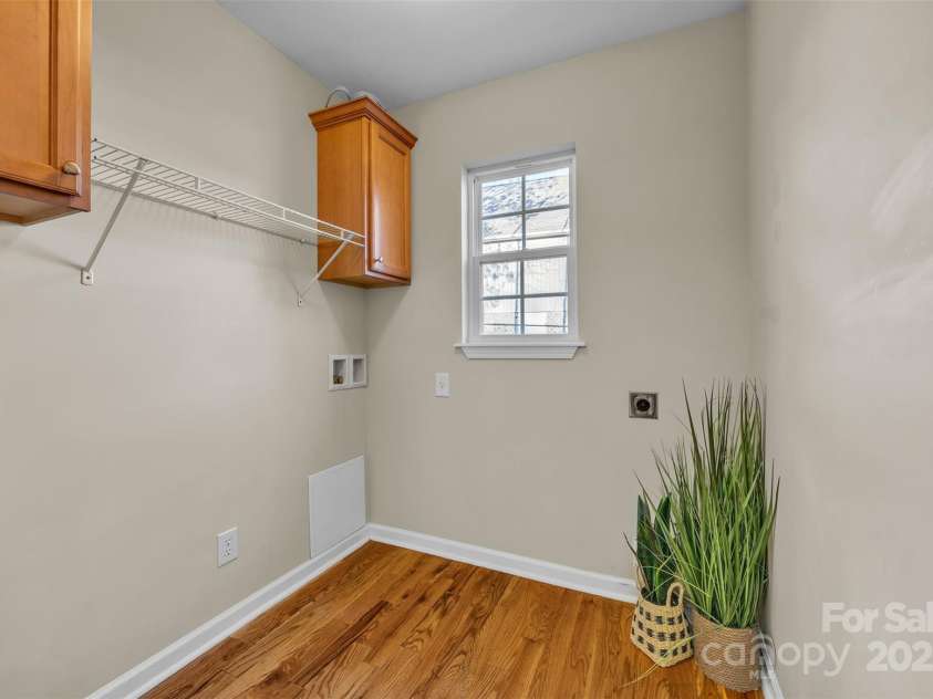312 Oak Knoll, Hildebran, NC 28637.  MLS# CAR4325397, YatesRealty ID 16393. 