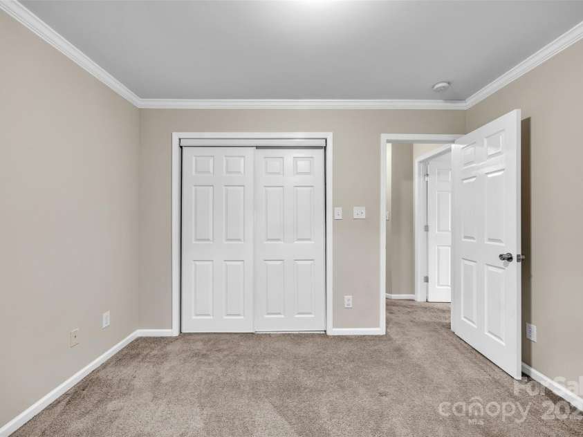 312 Oak Knoll, Hildebran, NC 28637.  MLS# CAR4325397, YatesRealty ID 16393. 