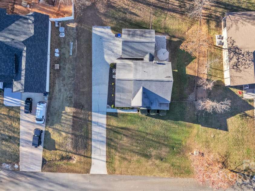 312 Oak Knoll, Hildebran, NC 28637.  MLS# CAR4325397, YatesRealty ID 16393. 