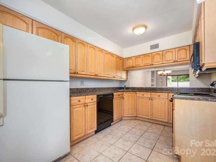 3709 Willow Point Drive, Charlotte, NC 28277.  MLS# CAR4292594, YatesRealty ID 16394. 