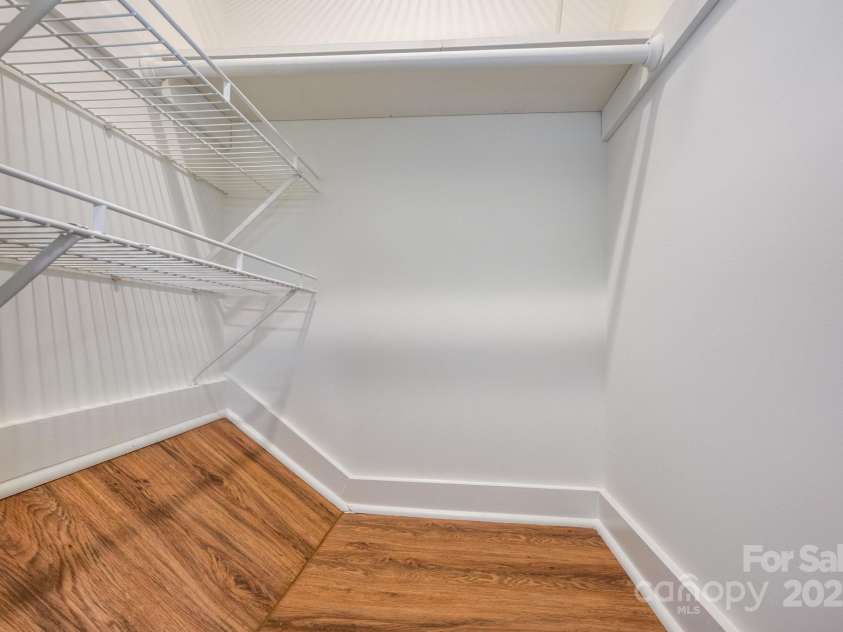 3709 Willow Point Drive, Charlotte, NC 28277.  MLS# CAR4292594, YatesRealty ID 16394. 