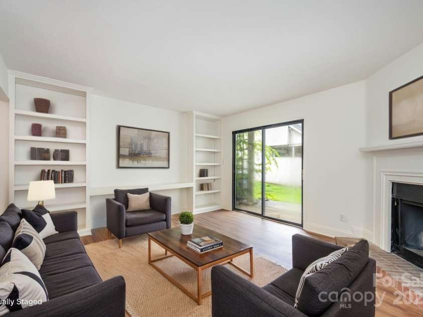 3709 Willow Point Drive, Charlotte, NC 28277.  MLS# CAR4292594, YatesRealty ID 16394. Virtually staged