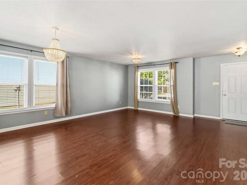 3900 Shasta Circle, Clover, SC 29710.  MLS# CAR4371511, YatesRealty ID 16394. 