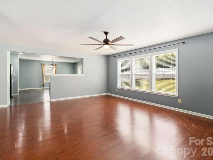 3900 Shasta Circle, Clover, SC 29710.  MLS# CAR4371511, YatesRealty ID 16394. 