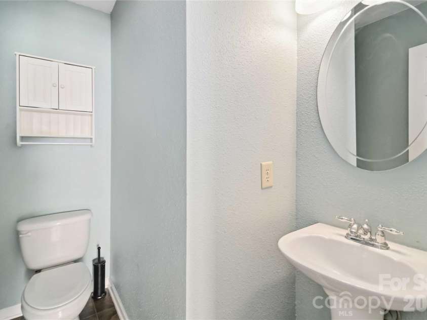 3900 Shasta Circle, Clover, SC 29710.  MLS# CAR4371511, YatesRealty ID 16394. 