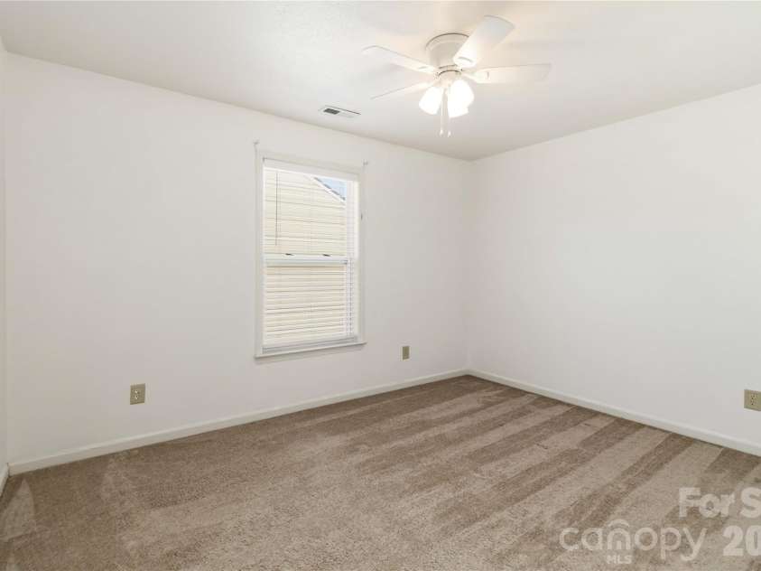 3900 Shasta Circle, Clover, SC 29710.  MLS# CAR4371511, YatesRealty ID 16394. 