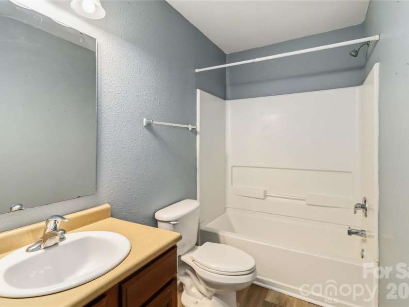 3900 Shasta Circle, Clover, SC 29710.  MLS# CAR4371511, YatesRealty ID 16394. 